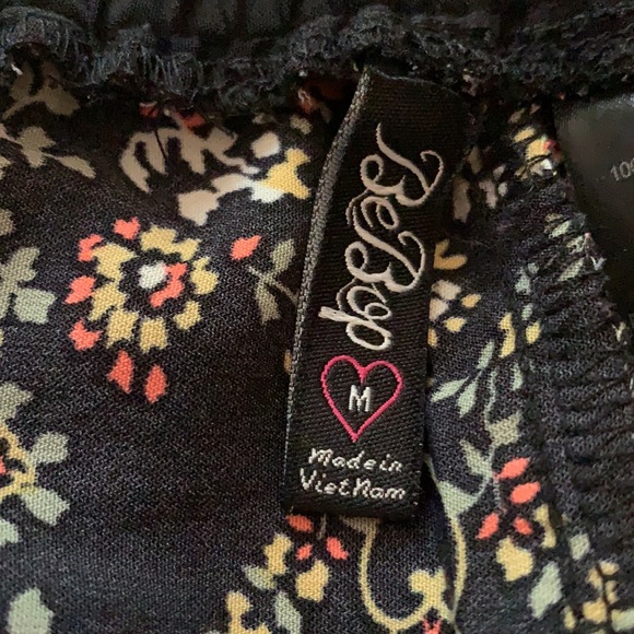 Folk Style Soft Shorts - Picture 7 of 9